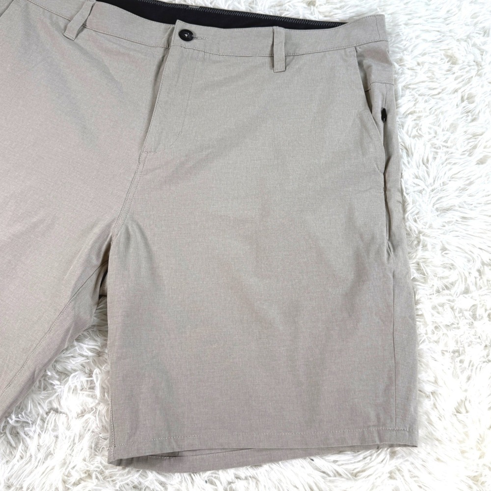 Vuori Aim Short Khaki Tan Mens Size 38 Performance Chino Shorts V368 Casual Golf